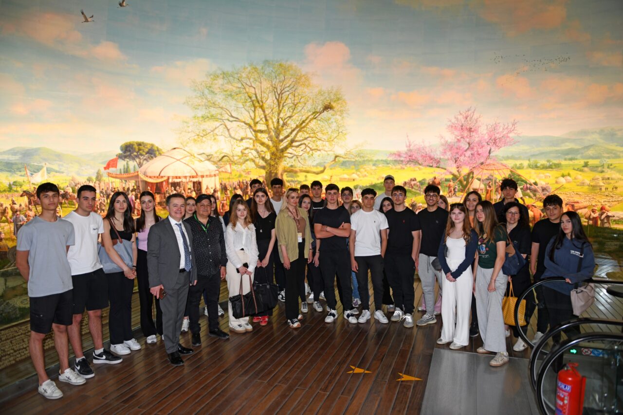 Başkan Aydın’dan öğrencilere tam destek!