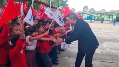 Dünyanın 170 ülkesine Türk bayrağıyla destek