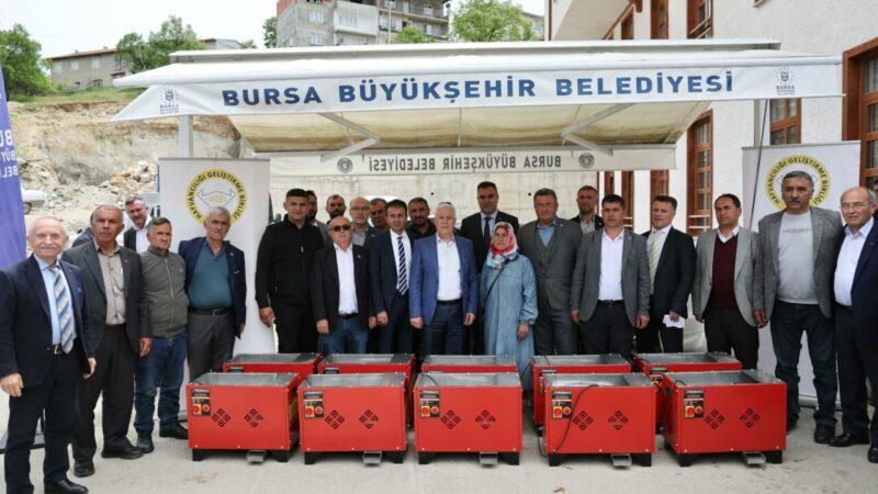 Başkan Bozbey; ‘Bursa’nın dağ yöresi turizmle ve doğayı kirletmeyen işletmelerle kalkınacak’ ‘Başkan Bozbey Burada’ projesi kapsamında Büyükorhan ilçesinde yerel yöneticiler, muhtarlar