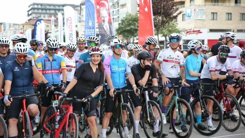 Bursa Büyükşehir Belediyesi’nin destekleriyle bu yıl ikincisi düzenlenen Gran Fondo