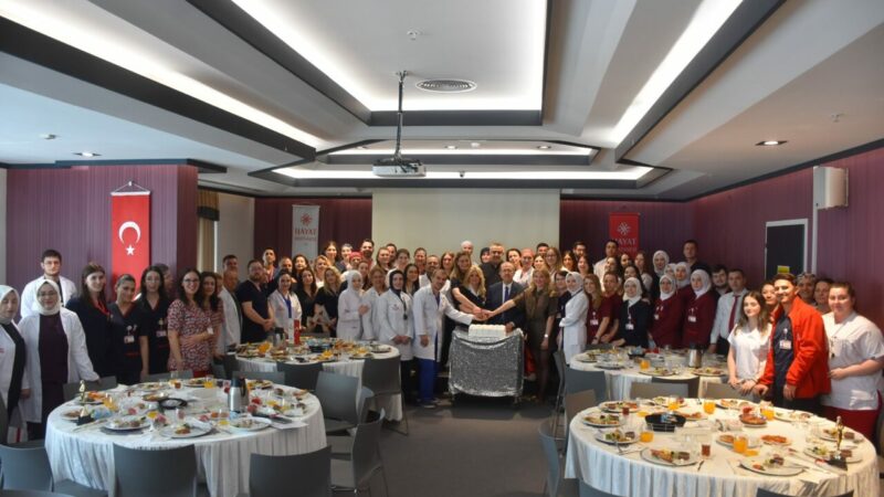 Hayat Hastanesi Yönetimi, Dünya Hemşireler Günü’nde anlamlı bir etkinliğe imza