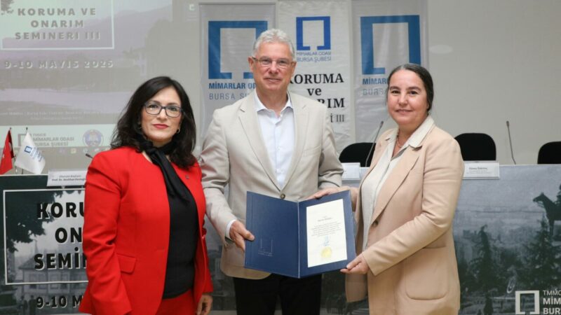 TMMOB Mimarlar Odası Bursa Şubesi’nin düzenlediği “Koruma ve Onarım Semineri”nde