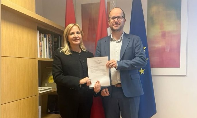 Cavit Çağlar’ın kızı Yeşim Hattat’a diplomatik görev