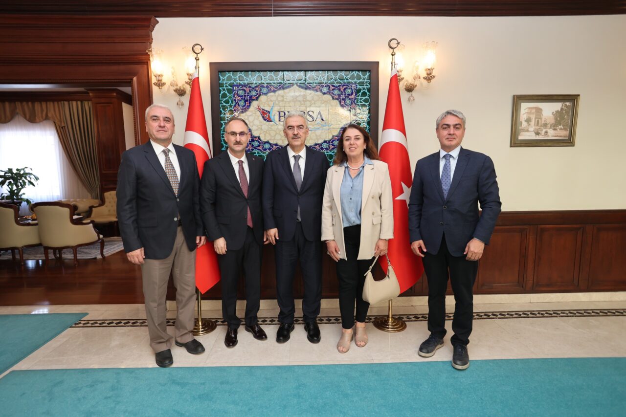 Kayak Federasyonu’nun Bursalı Başkanı Süleyman Şahin’den Vali Ayyıldız’a ziyaret