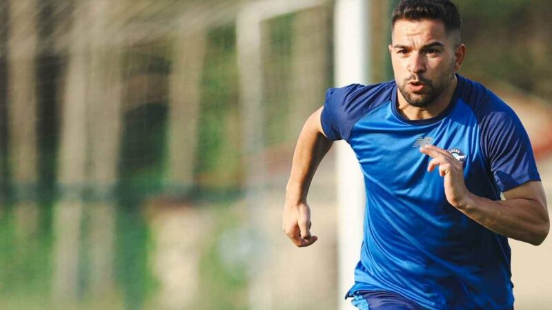 Bursaspor’un orta sahasına Süper Lig’den aday var Bursaspor’da gündeme gelen isimlerden biri de Adana Demirspor’un deneyimli futbolcusu