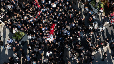 Sırrı Süreyya Önder son yolculuğuna uğurlandı