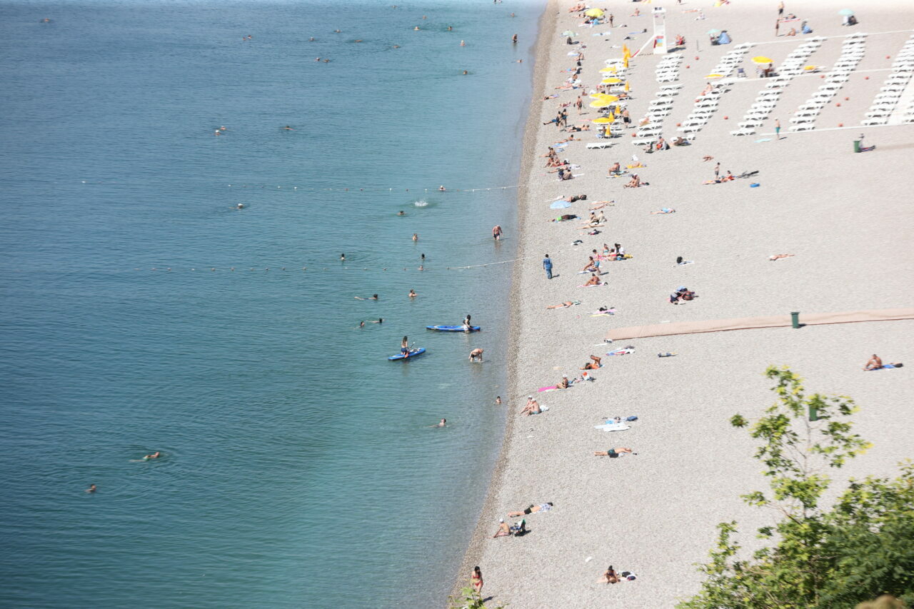 Antalya sahillerinde yoğunluk