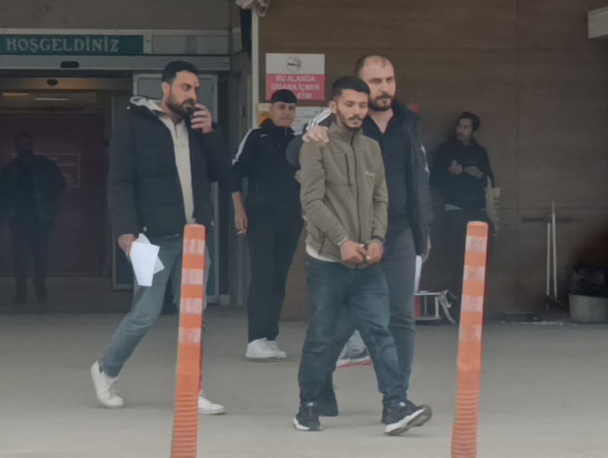 Bursa kredi vaadiyle 19 yaşındaki gencin 300 bin TL’sini alan dolandırıcı tutuklandı