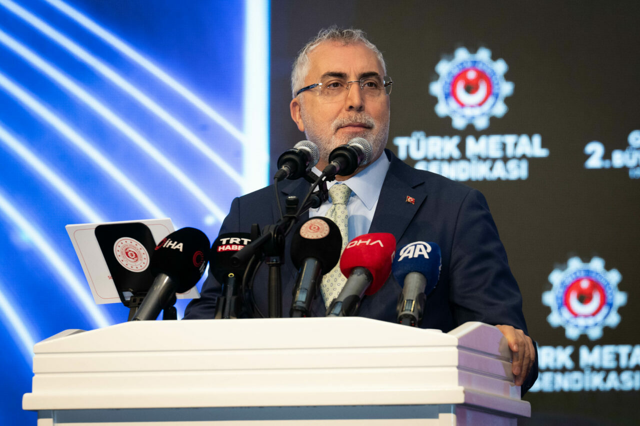 Bakan Işıkhan: Genç istihdamı için metal sektörü önceliklendirildi