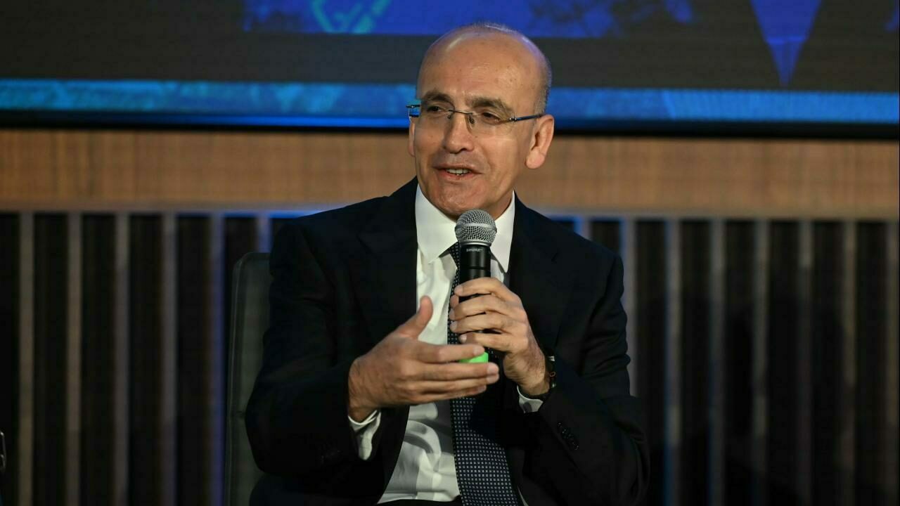 Bakan Şimşek’ten Londra’da yoğun ikili görüşme trafiği