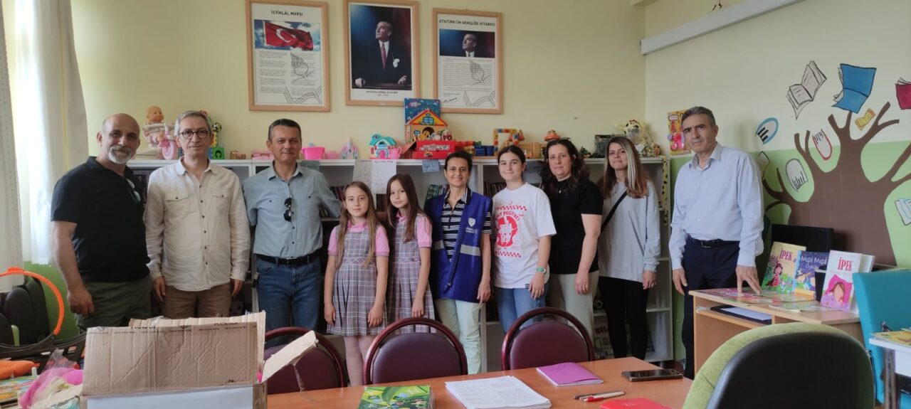 Bursa’dan Biga’ya uzanan örnek dayanışma; Oyuncaklar paylaşıldı, gönüller birleşti