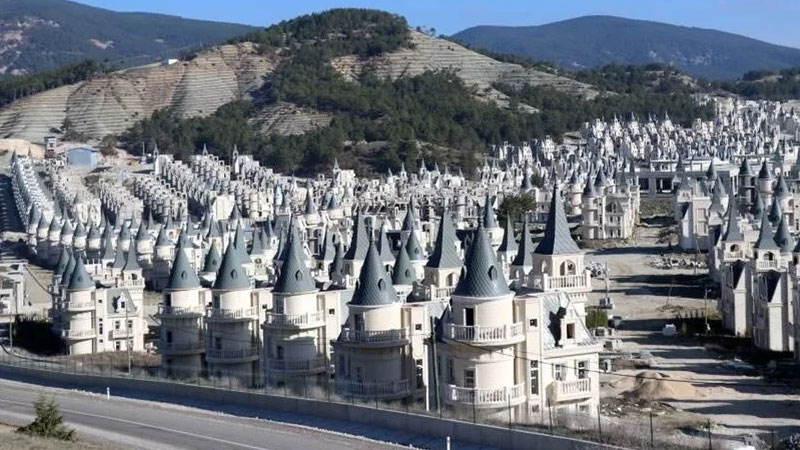 Peri Masalı’nda dev vurgun! Bolu’daki şato dolandırıcılığına 885 yıl hapis talebi