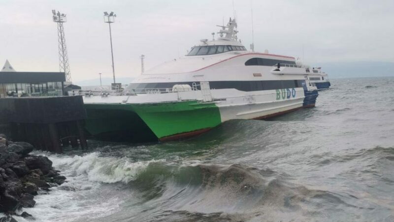 Bursa Deniz Otobüslerinin (BUDO) bugünkü 2 seferinin olumsuz hava koşulları