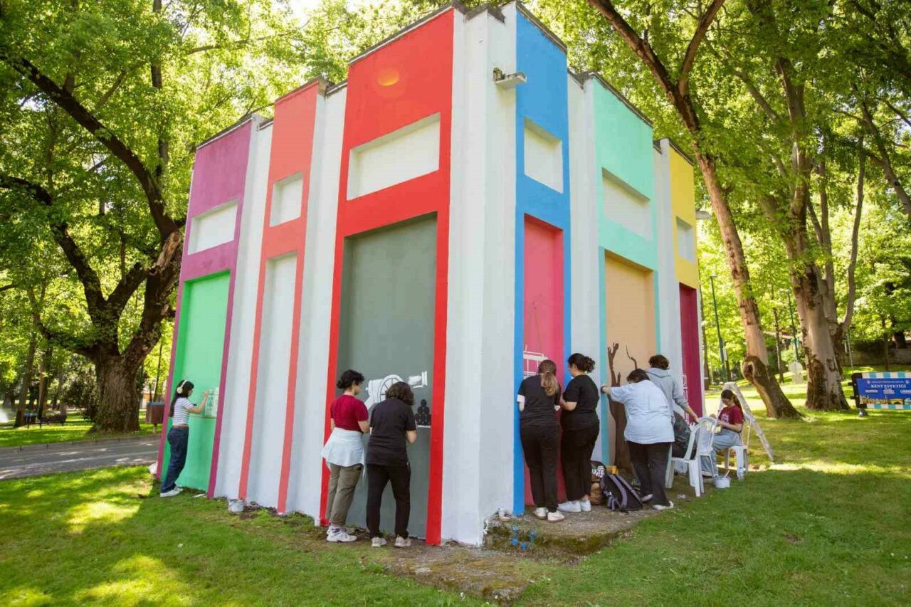 Bursa gençlerle renkleniyor