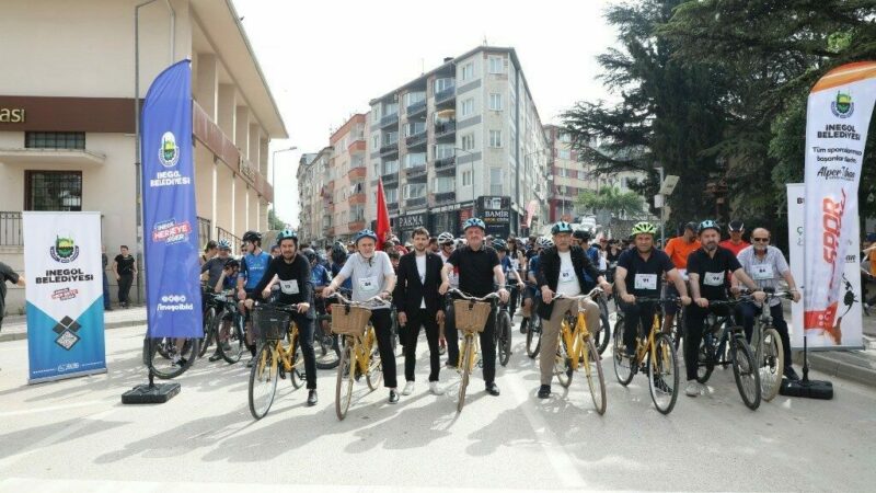 Bursa İnegöl’de pedallar temiz gelecek için döndü İnegöl Belediyesi, Dünya Çevre Günü etkinlikleri çerçevesinde ’Ne kadar az