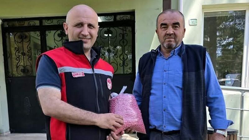 Bursa'nın Orhaneli ilçesinde çiftçilere destek olmak için kuru fasulye tohumu