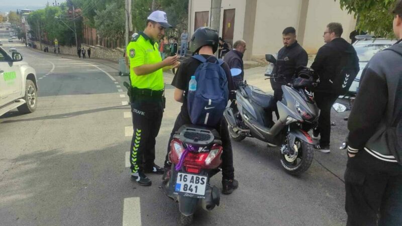 Bursa’nın o ilçesinde 10 bin motosiklet denetlendi Bursa'nın Orhangazi ilçesinde trafik ekipleri, yaz aylarının gelmesi ile birlikte
