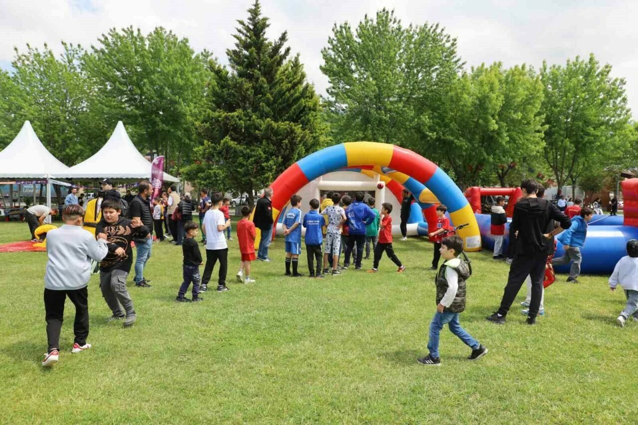 Bursa’da büyük coşku! Şenlik başladı