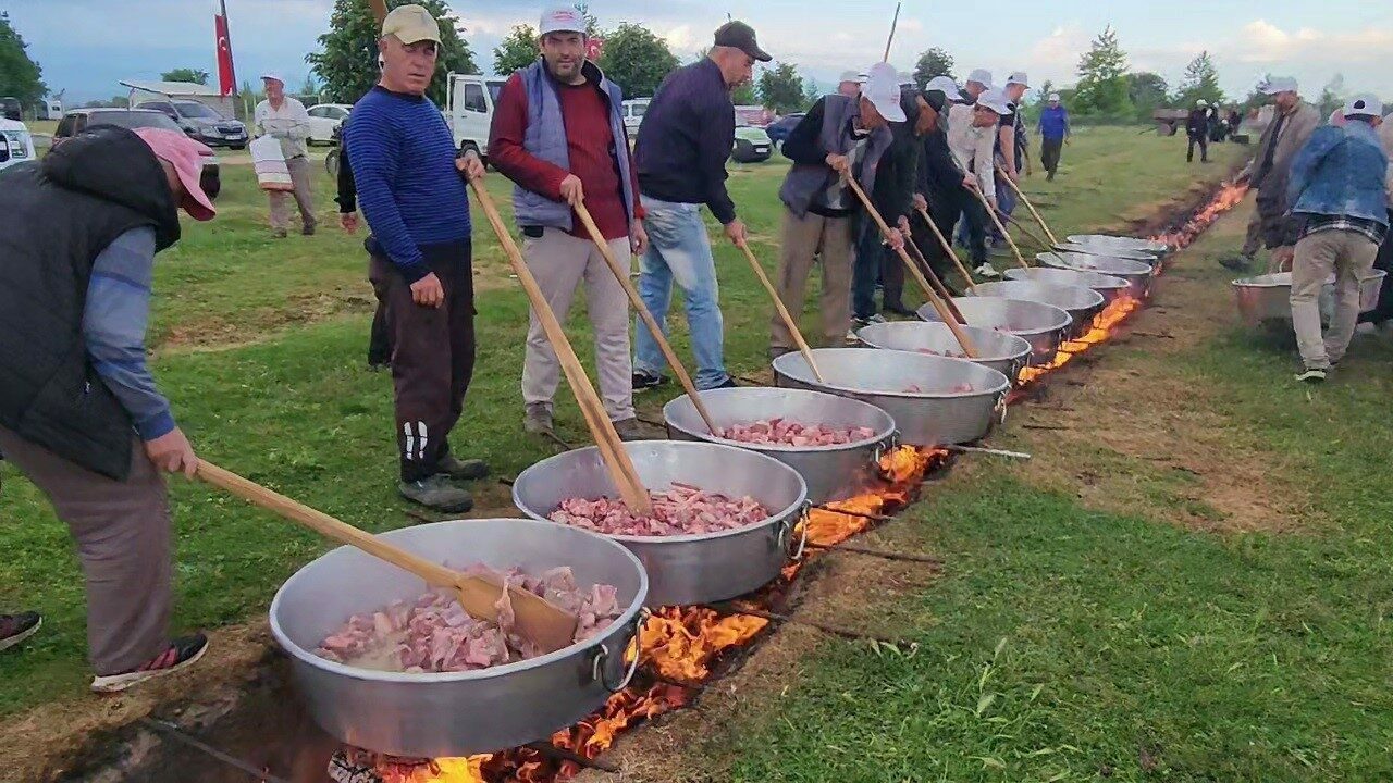 Bursa’nın 80 yıllık geleneğine rekor katılım