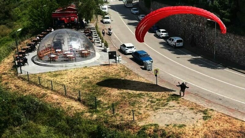 Bursa'nın Kestel ilçesinde, ekstrem sporcusu Mertcan Serçe (17), arkadaşlarıyla bir