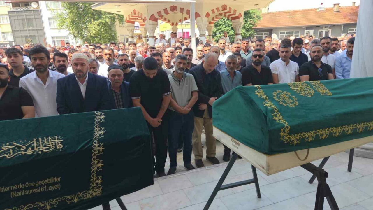 Bursa’da büyük acı! Gözyaşlarıyla uğurlandılar