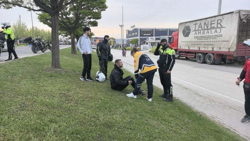 Bursa’da hareketli dakikalar! İşte böyle yakalandı Bursa'nın İnegöl ilçesinde ‘dur’ ihtarına uymayan motosikletli, polisin takibi sırasında