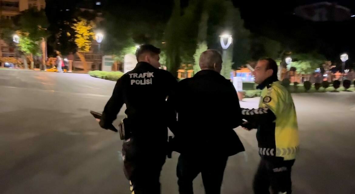 Bursa’da ekiplerin alkollü sürücüyle imtihanı