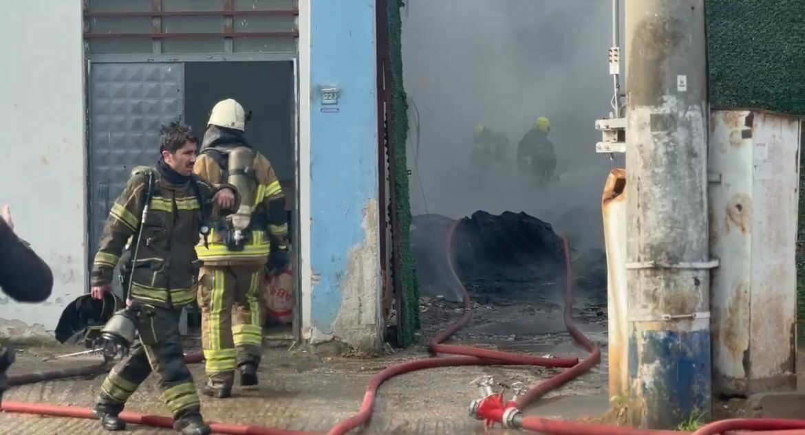 Bursa’da fabrika yangını! Korku dolu anlar kamerada Bursa’da fabrika yangını! Korku dolu anlar kamerada