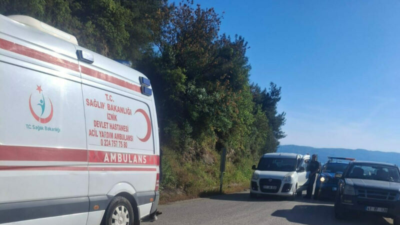 Bursa’da feci kaza: 1 ölü, 1 yaralı Bursa'nın İznik ilçesinde yokuş aşağı inerken kontrolden çıkan elektrikli bisikletin