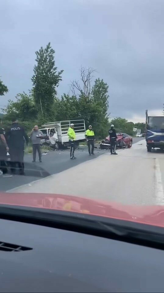 Bursa’da feci kaza: Kafa kafaya çarpıştılar…