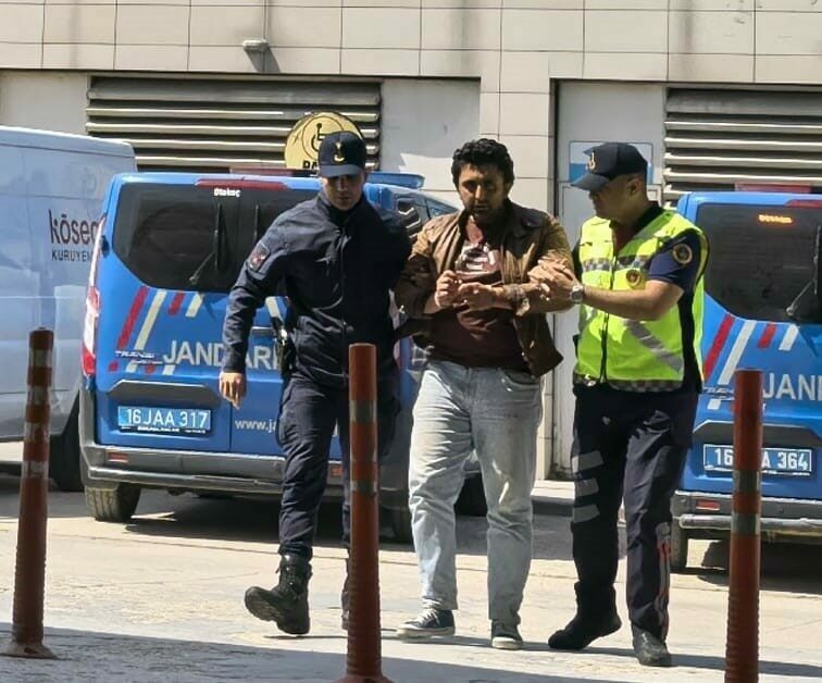 Bursa’da jandarma ekiplerine saldırmıştı! Tutuklandı Bursa’da jandarma ekiplerine saldırmıştı! Tutuklandı