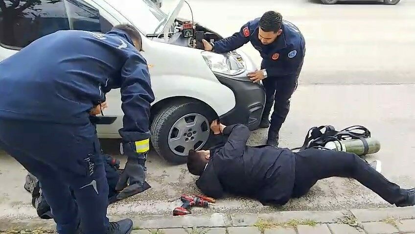 Bursa’da kedi kurtarma operasyonu