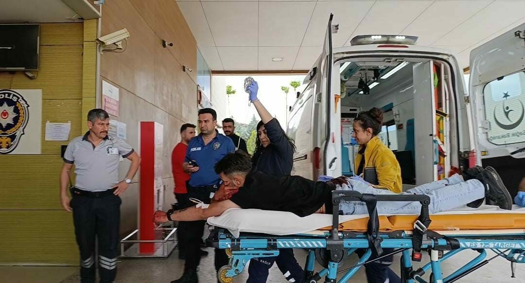 Bursa’da kız meselesi kavgası kanlı bitti Bursa’da kız meselesi kavgası kanlı bitti