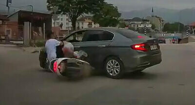 Bursa’da otomobil ile motosiklet çarpıştı