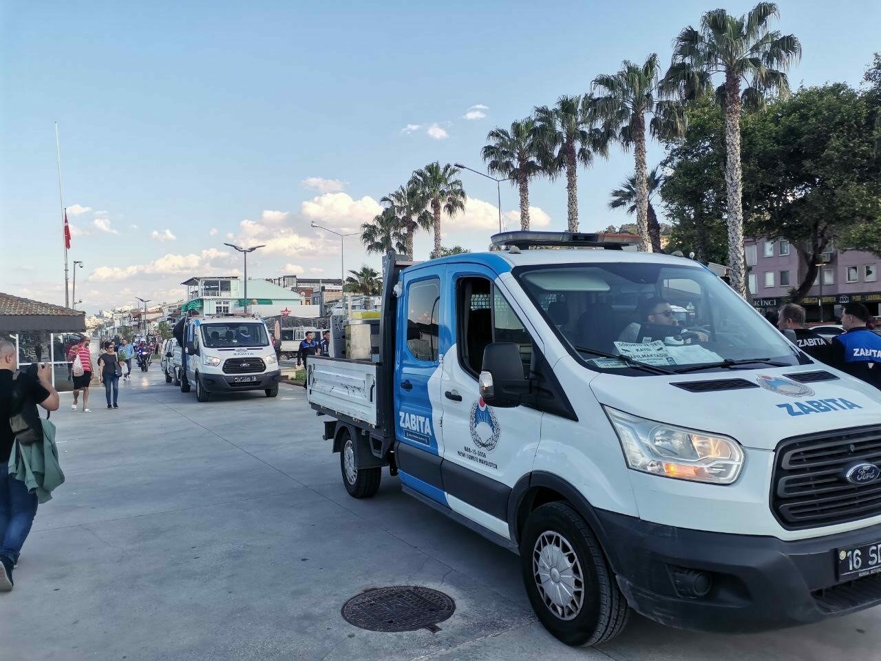 Bursa’da seyyar satıcılara geçit yok Bursa’da seyyar satıcılara geçit yok