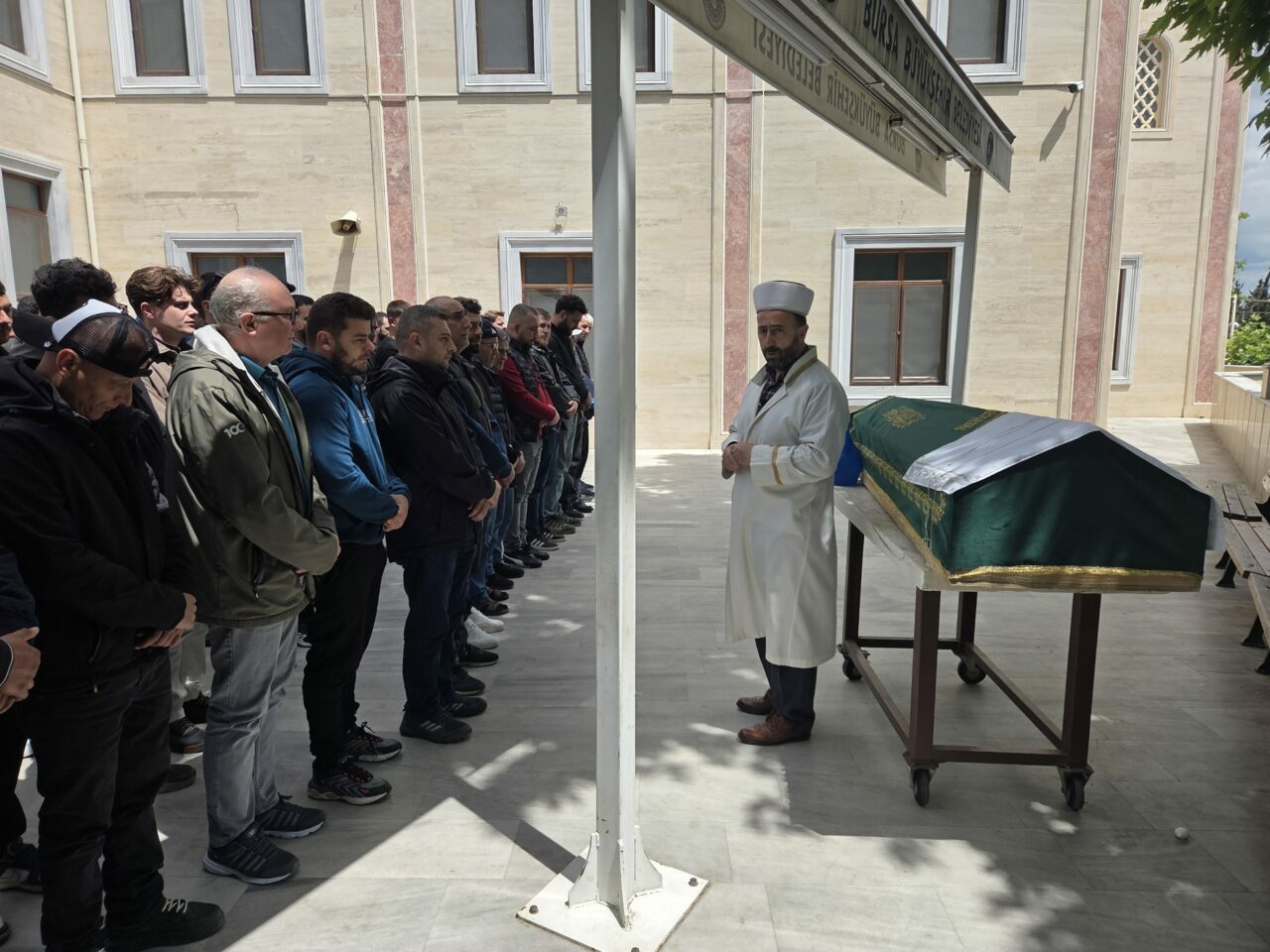 Bursa’da vefat eden eski futbolcuya son görev