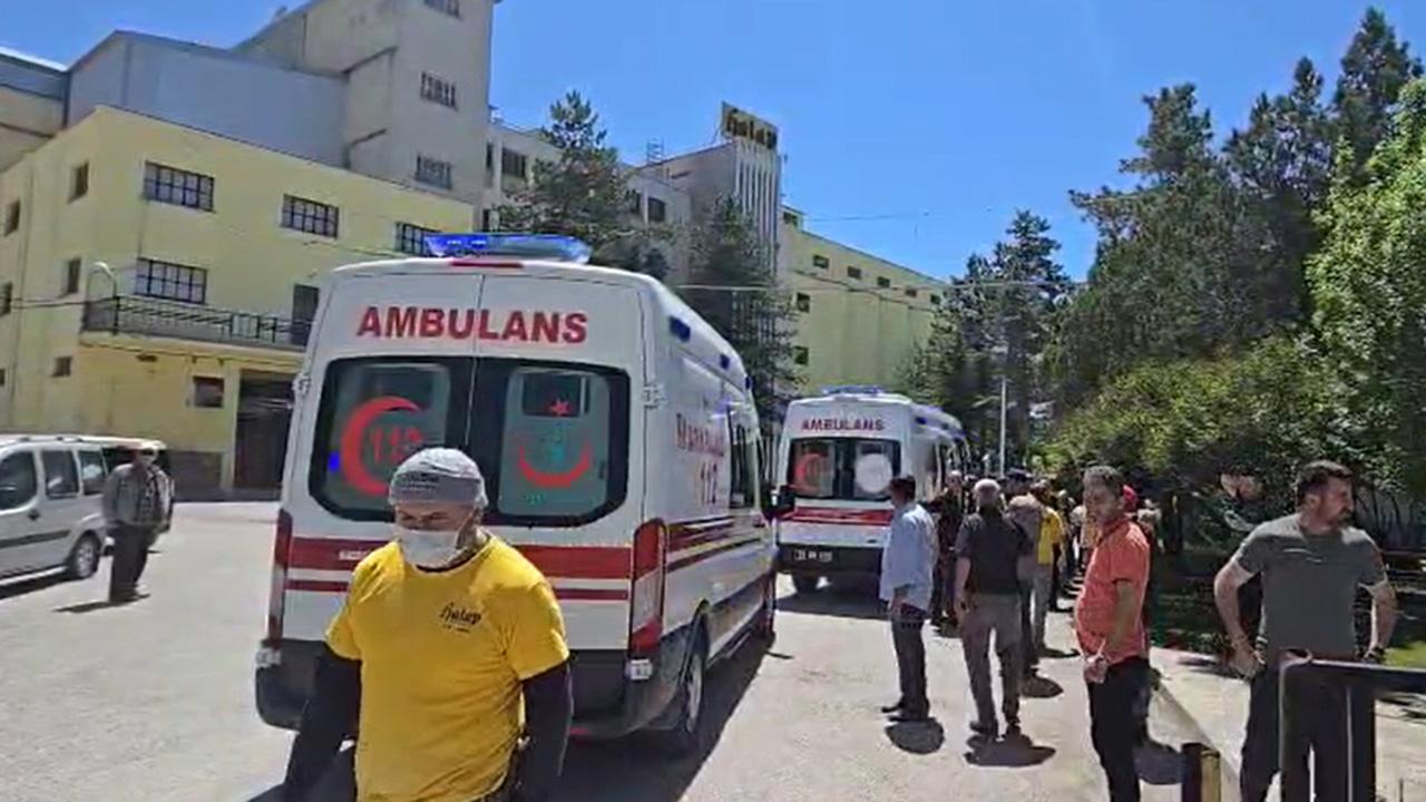 Fabrikada patlama: Yaralılar var