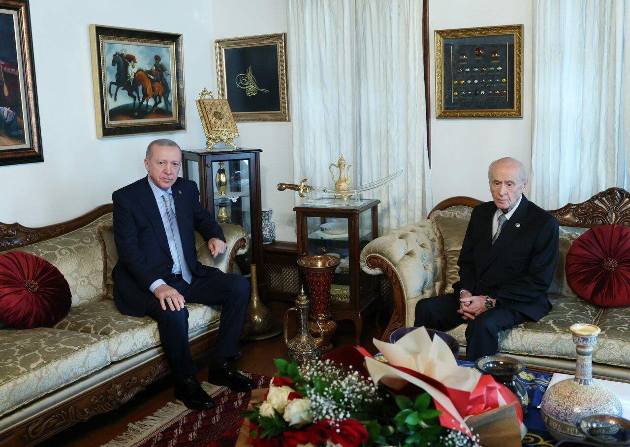 Cumhurbaşkanı Erdoğan, Bahçeli ile görüştü Cumhurbaşkanı Erdoğan, Bahçeli ile görüştü
