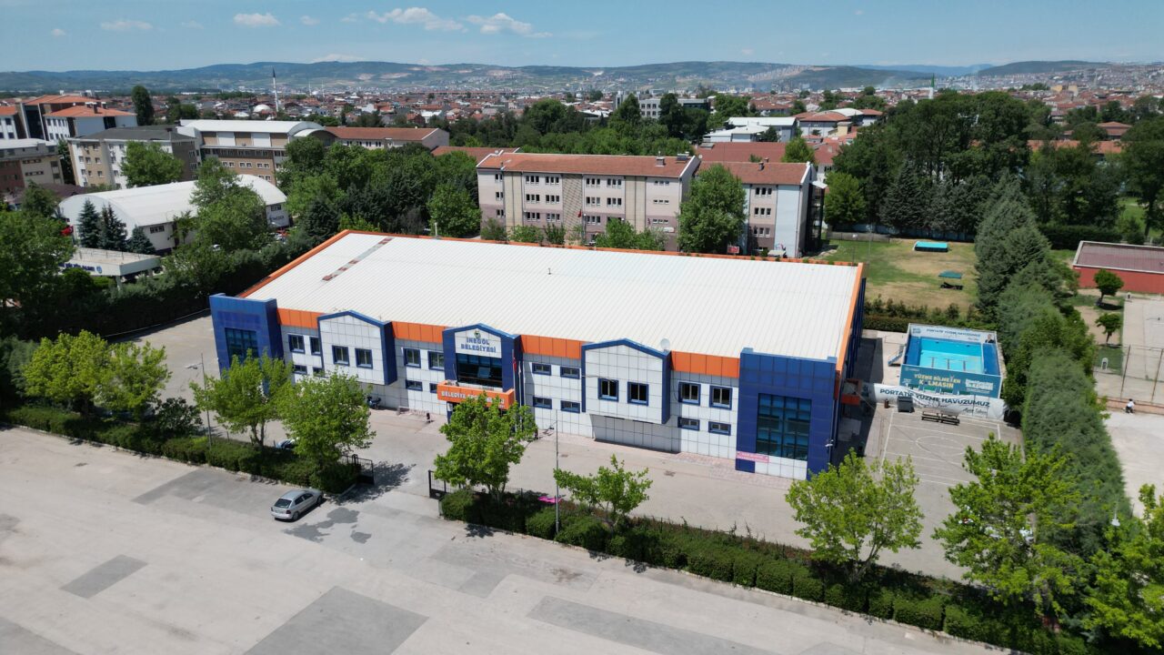 Bursa’da gençler hayaline koşuyor Bursa’da gençler hayaline koşuyor