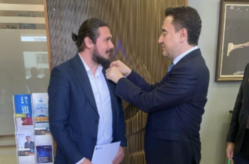 Bursa’da partiler arası geçiş dönemi