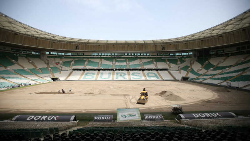 Bursaspor’un mabedine yeni model! Atatürk Spor Kompleksi Matlı Stadyumu’nda hummalı çalışma devam ediyor... Bursaspor