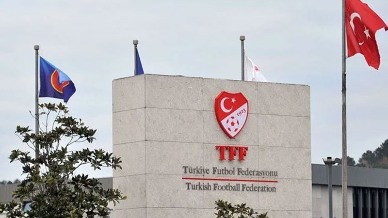 Türk futbolunda yabancı oyuncu kuralı yine değişti Türk futbolunda yabancı oyuncu kuralı yine değişti