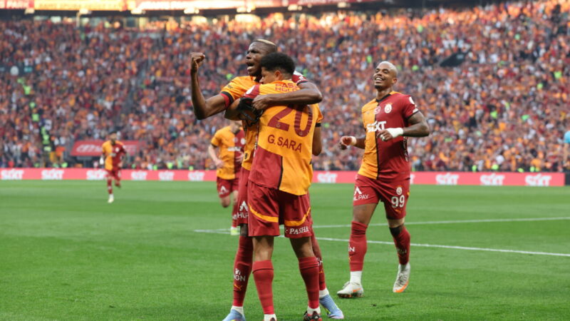 Galatasaray’da yeni sezon öncesi büyük değişim 2024-2025 sezonunun 36'ncı haftasında şampiyonluğunu ilan eden Galatasaray’da transfer çalışmaları