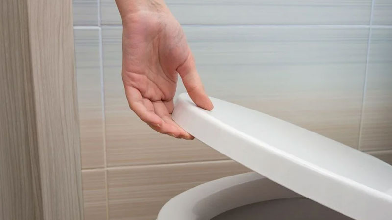 Tuvaletten 75 kat daha kirli ev eşyası: Her gün silinmesi gerekiyor