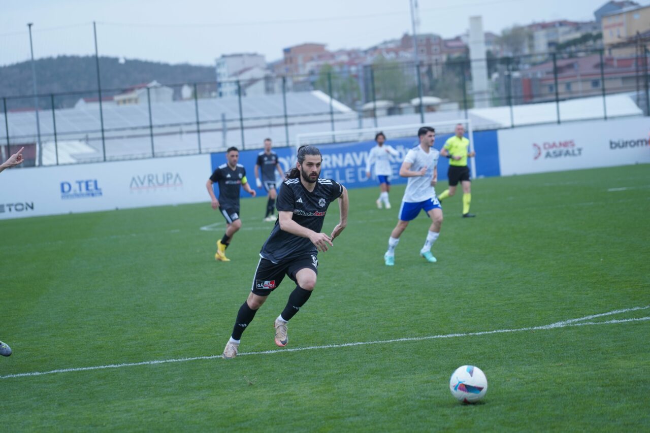 Bursaspor görüşme yaptığı bu oyuncudan yine vazgeçti! Bursaspor görüşme yaptığı bu oyuncudan yine vazgeçti!