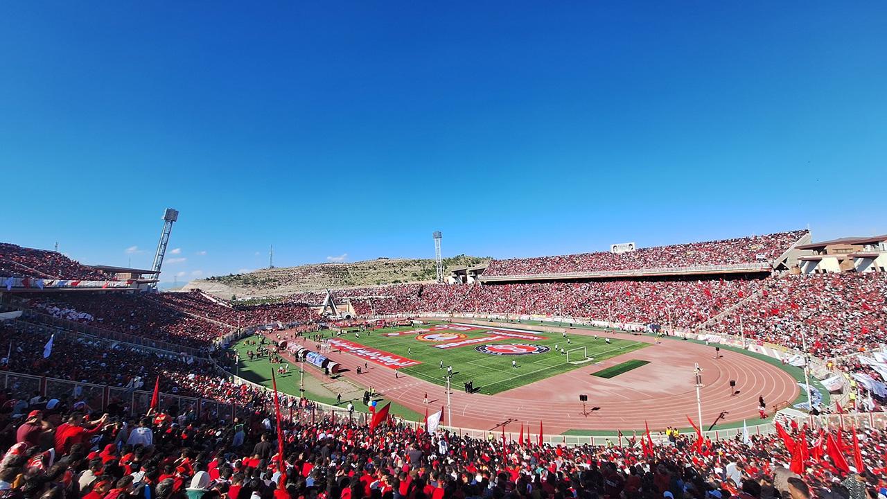 İran’da şampiyon Traktör’ün taraftarlarından dünya ‘tezahürat’ rekoru