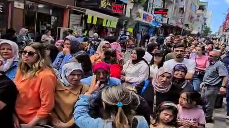 Bursa’da çekilişi duyan buraya koştu! Bursa’da çekilişi duyan buraya koştu!