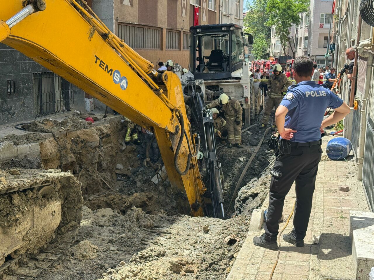 Kanalizasyon çalışması sırasında göçük