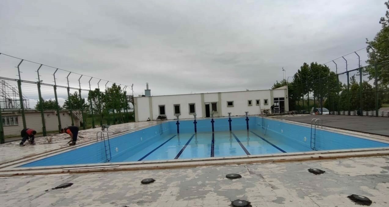Bursa’nın o ilçesinde yüzme havuzu yaza hazırlanıyor Bursa’nın o ilçesinde yüzme havuzu yaza hazırlanıyor