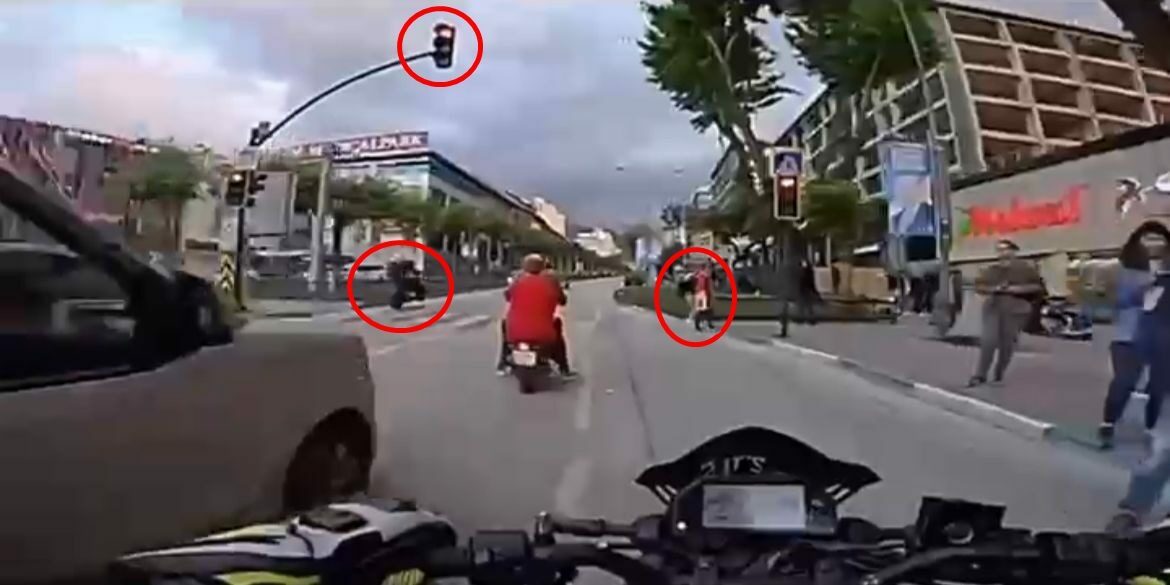 Bursa’da yarışan motosikletliler canlarını böyle hiçe saydı